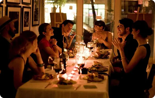 Intimate Hosting & Dining